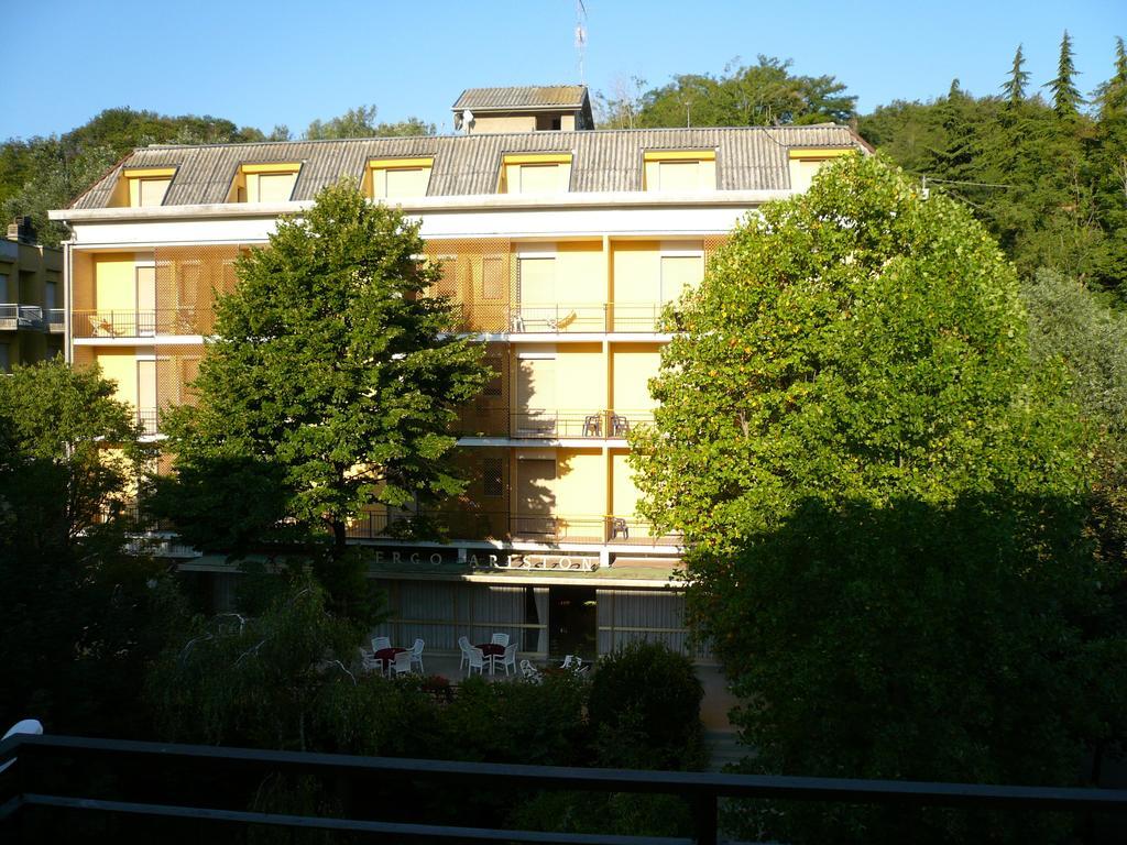 Albergo Ariston Tabiano Terme ภายนอก รูปภาพ