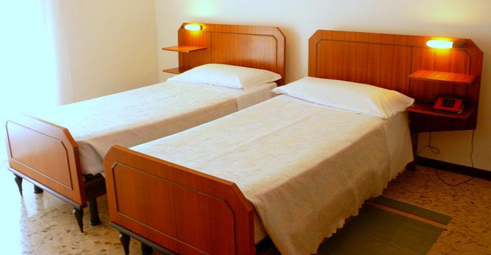 Albergo Ariston Tabiano Terme ภายนอก รูปภาพ