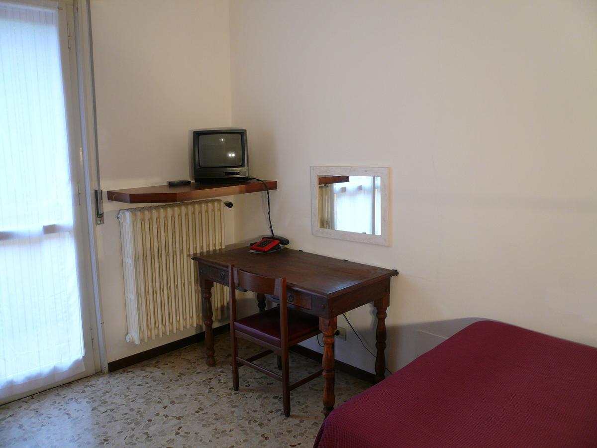 Albergo Ariston Tabiano Terme ภายนอก รูปภาพ