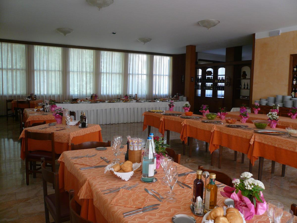 Albergo Ariston Tabiano Terme ภายนอก รูปภาพ