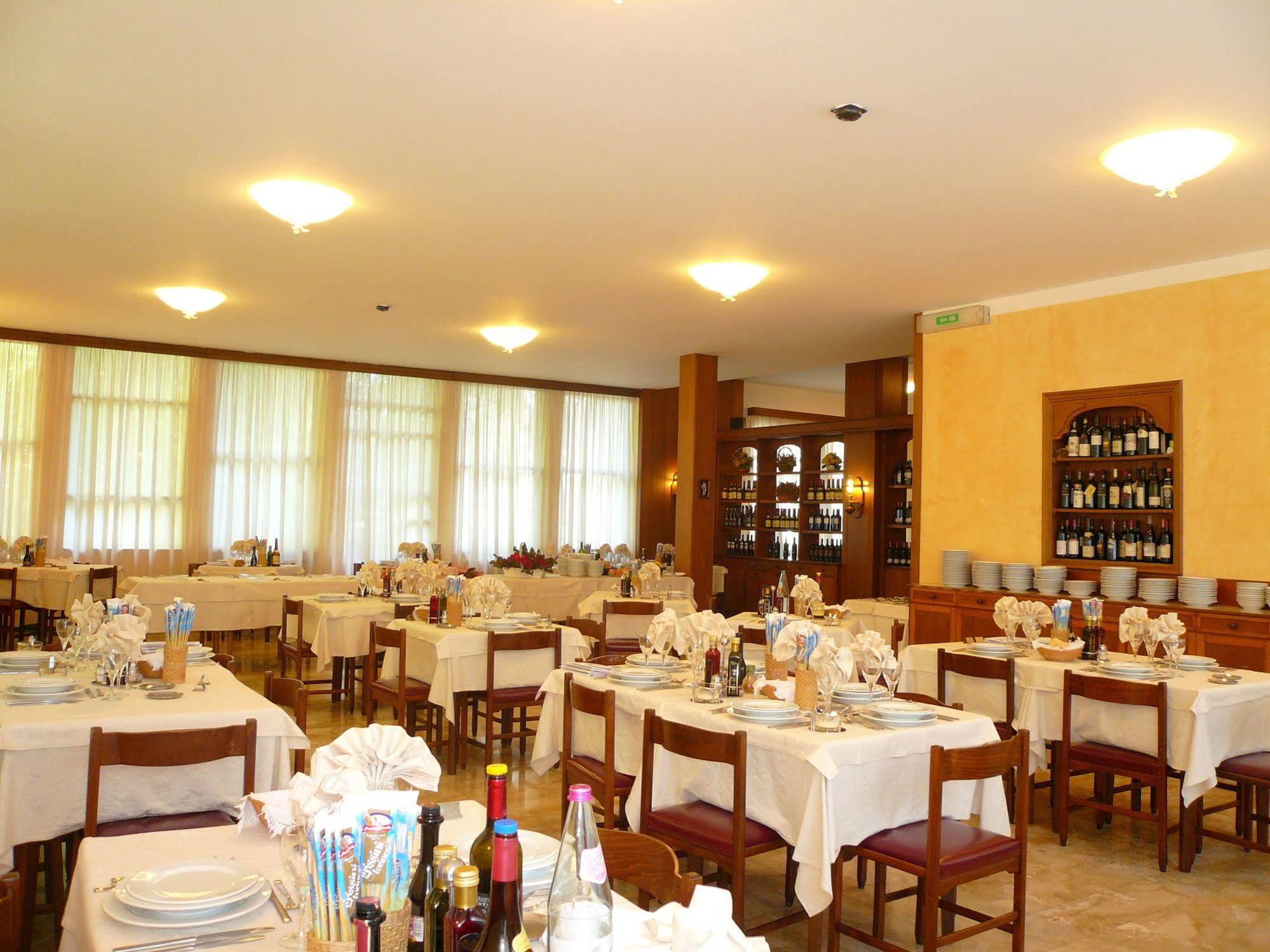 Albergo Ariston Tabiano Terme ภายนอก รูปภาพ